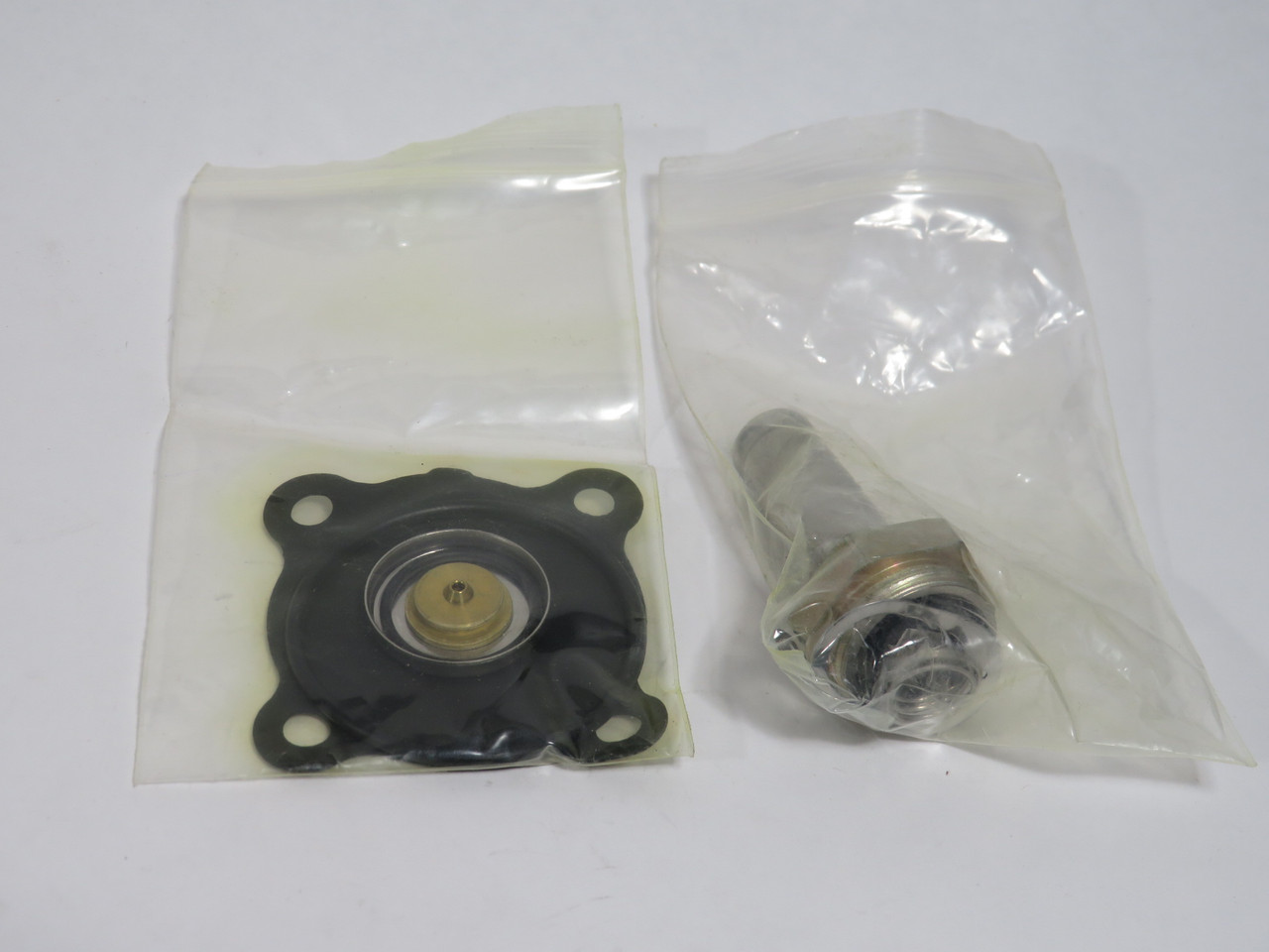 Parker 06F23C2140ACFR Gold Ring Valve Rebuild Kit NEW