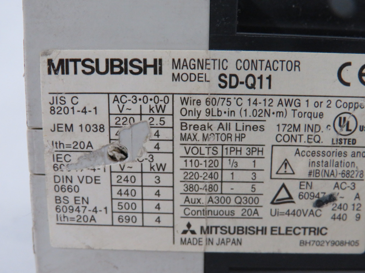 Mitsubishi SD-Q11 Magnetic Contactor 24VDC 1NO 3 Pole 3 Phase COSMETIC DMG USED