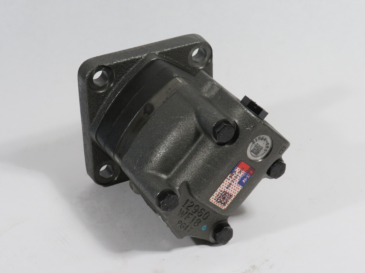 Eaton Char-Lynn 106-1012-006 Bearingless Mount Hydraulic Motor BOX WEAR NEW