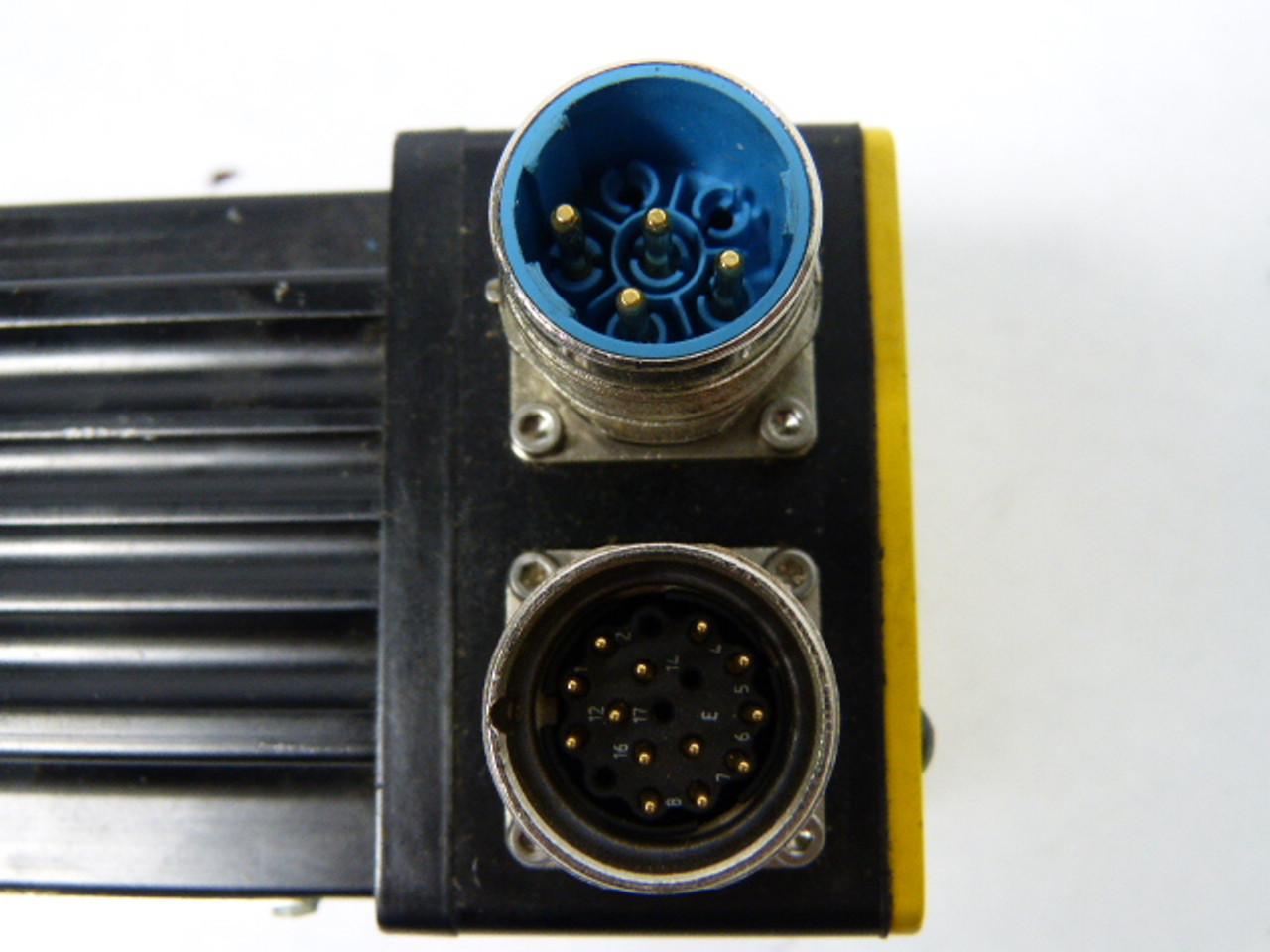 Parker J0702FQ-NPSN Brushless Servo Motor 4.67A 340V 7500RPM USED