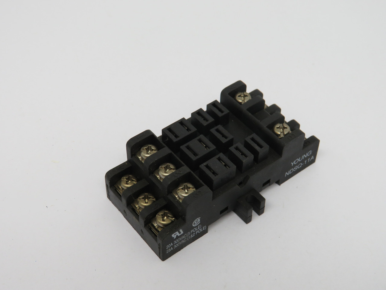 Young NDSQ-11A Relay Socket 300VAC 20A @ 3 Pole 25A @ 1 & 2 Pole 11 Blade USED