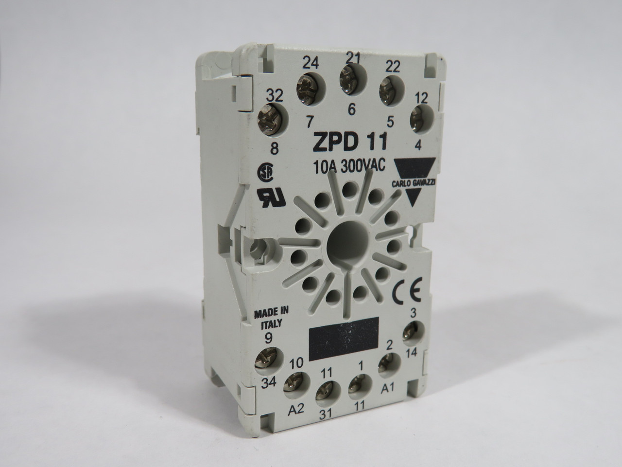 Carlo Gavazzi ZPD11 Relay Socket 300V 10A 11-Pin SHELF WEAR NOP