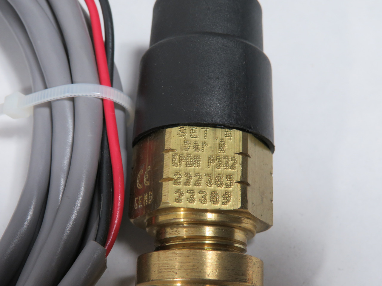 Gems 222385 23309 Pressure Sensor 117" Wires USED