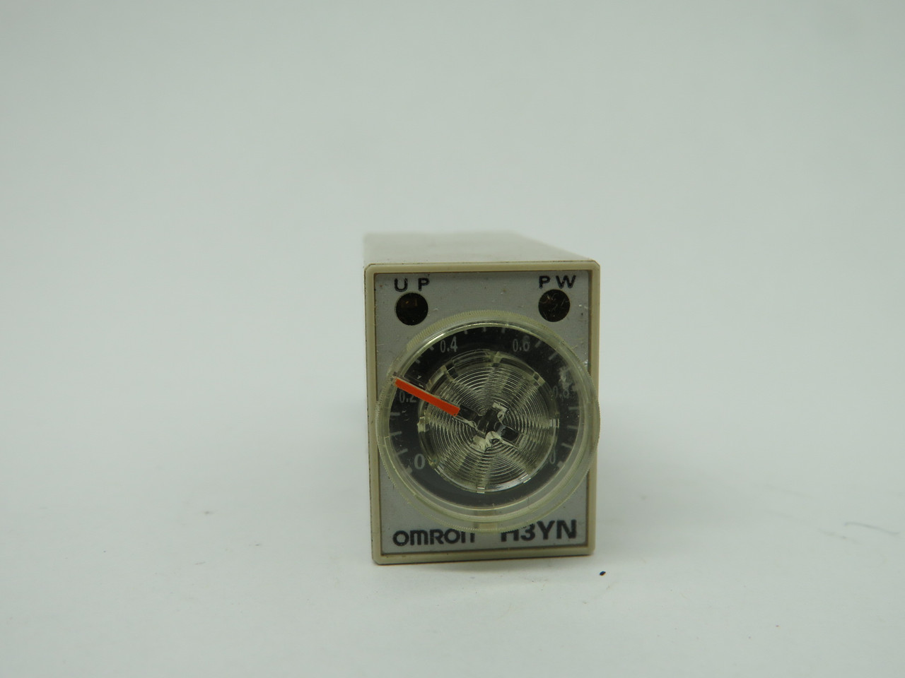 Omron H3YN-2-AC100-120 Plug In Timer 100-120V 50/60HZ 1s/10s/1m/10m DMG BOX NEW