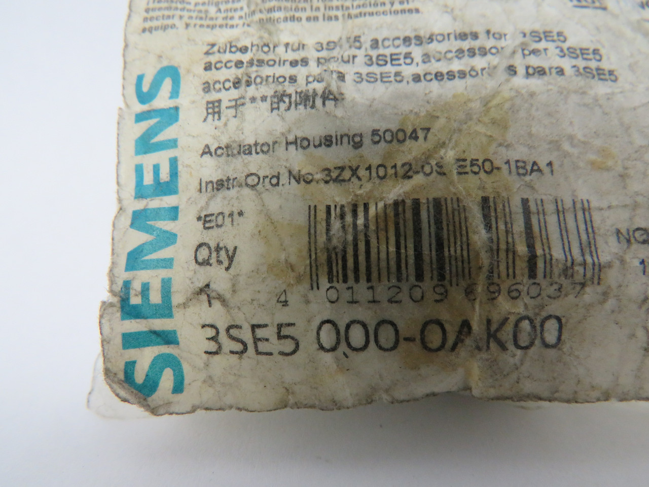 Siemens 3SE5000-0AK00 Position Lever Drive Actuator Housing for 3SE52/3SF12 NWB