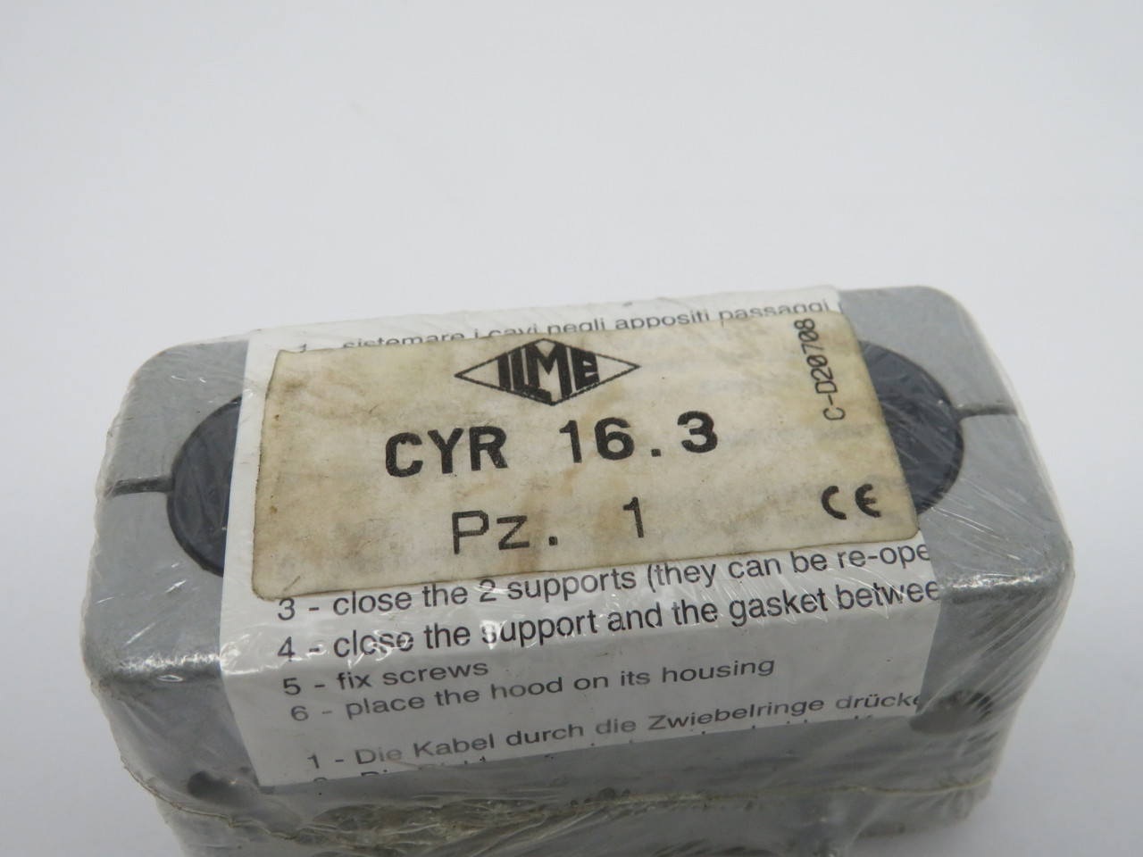 Ilme CYR-16.3 Split Shell Hood 4 Peg 3 Entries Size 77.27 NEW