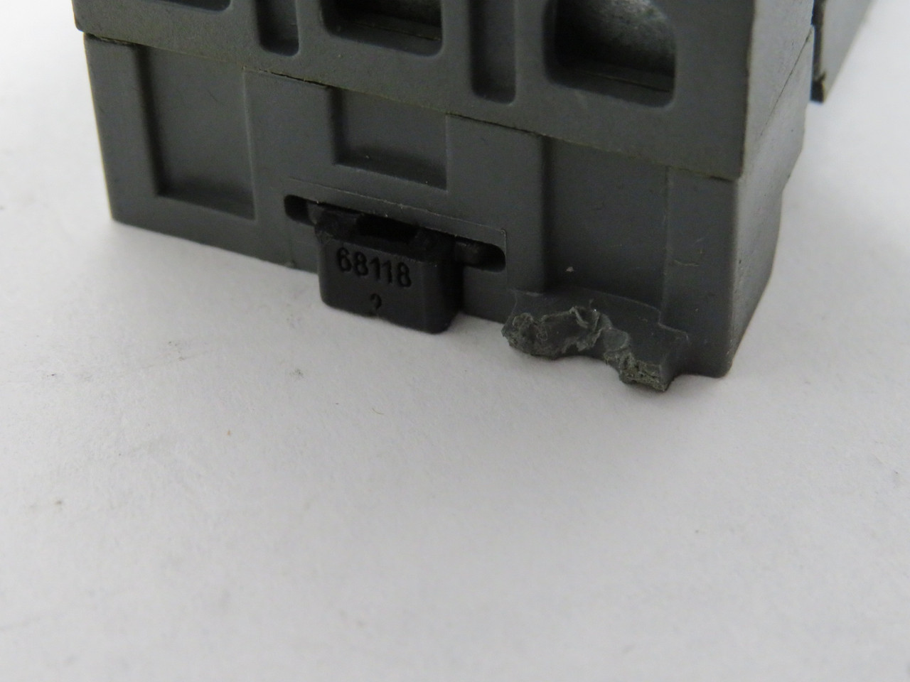 ABB OT40F3 Non-Fused Disconnect Switch 40A 600VAC 3P *Broken Mount* USED