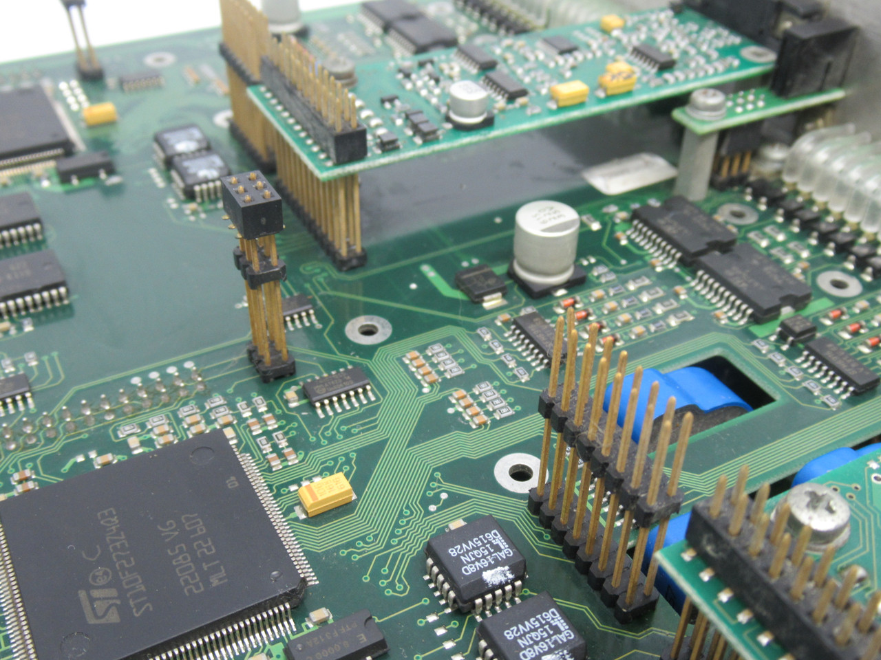 STV Electronic SNC010-DSA2-2-8000-8000 Servo Amplifier W/ Extender Pieces USED