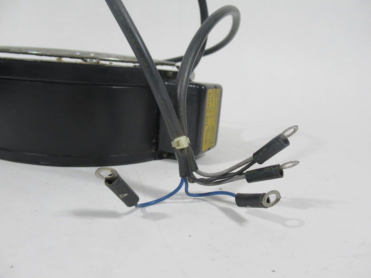 Tobishi U7556MX-TP Fan 220VAC 50/60Hz C/W Fan Sensor THA1V-AKI020 USED