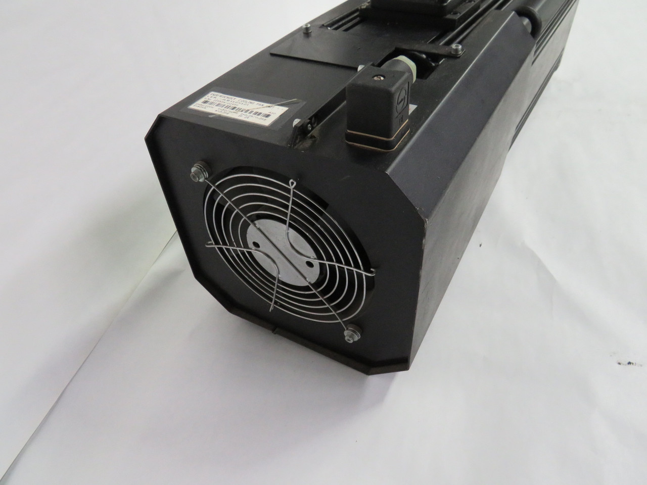 Indramat MAC112D-1-FD-2-C/130-A-2/S013 Servo Motor W/ Cooling Fan USED
