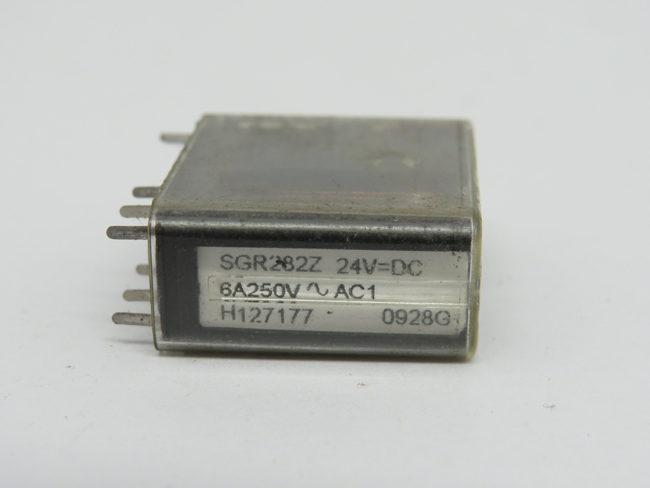 Elesta SGR282Z Relay 24VDC 6A 250V 8-Pin USED