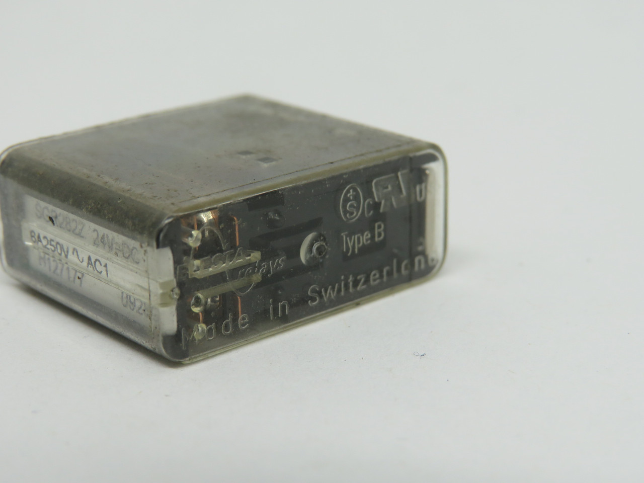 Elesta SGR282Z Relay 24VDC 6A 250V 8-Pin USED