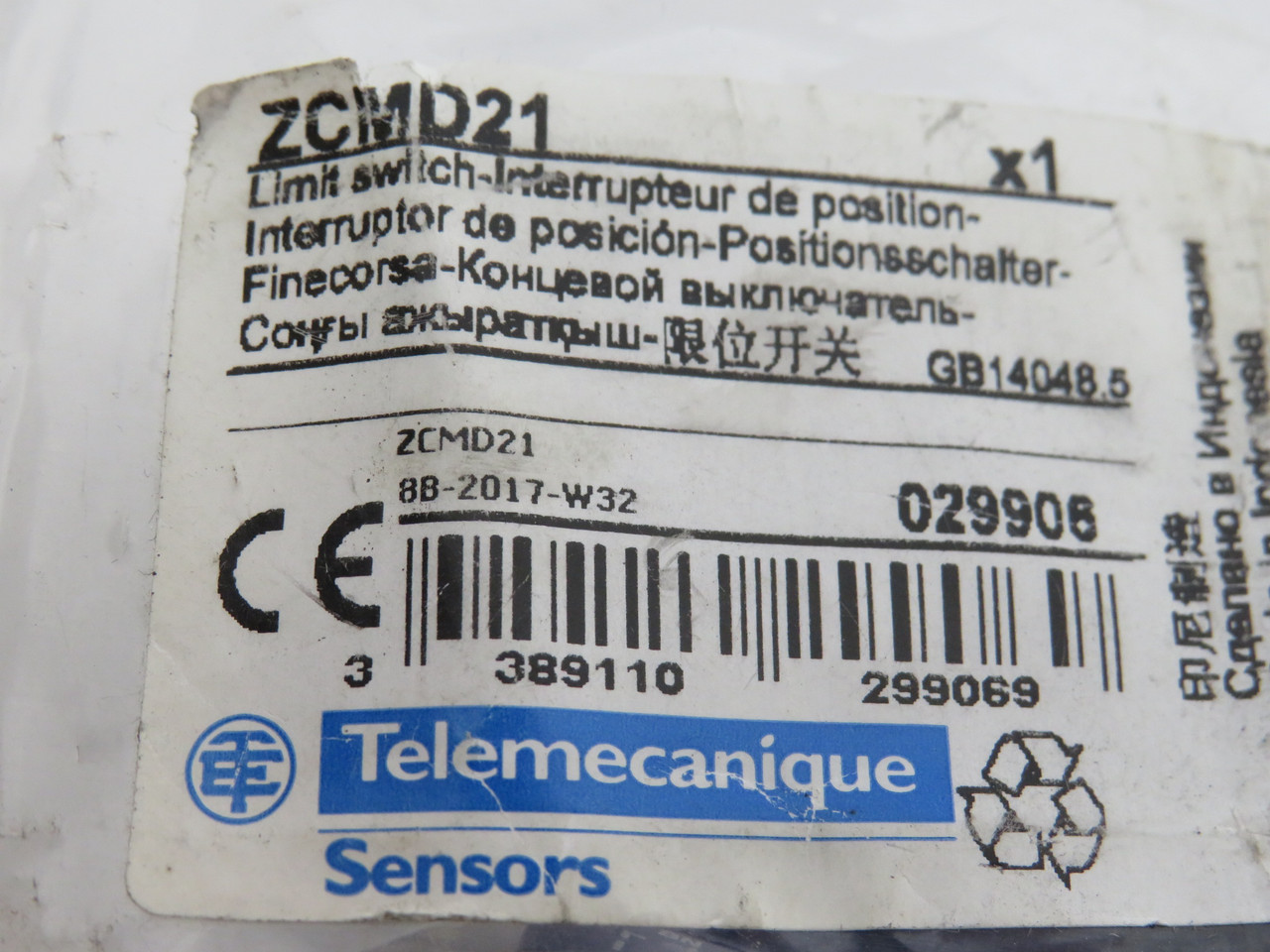 Telemecanique ZCMD21 Limit Switch Body 240VAC@5A 1NO 1NC NWB