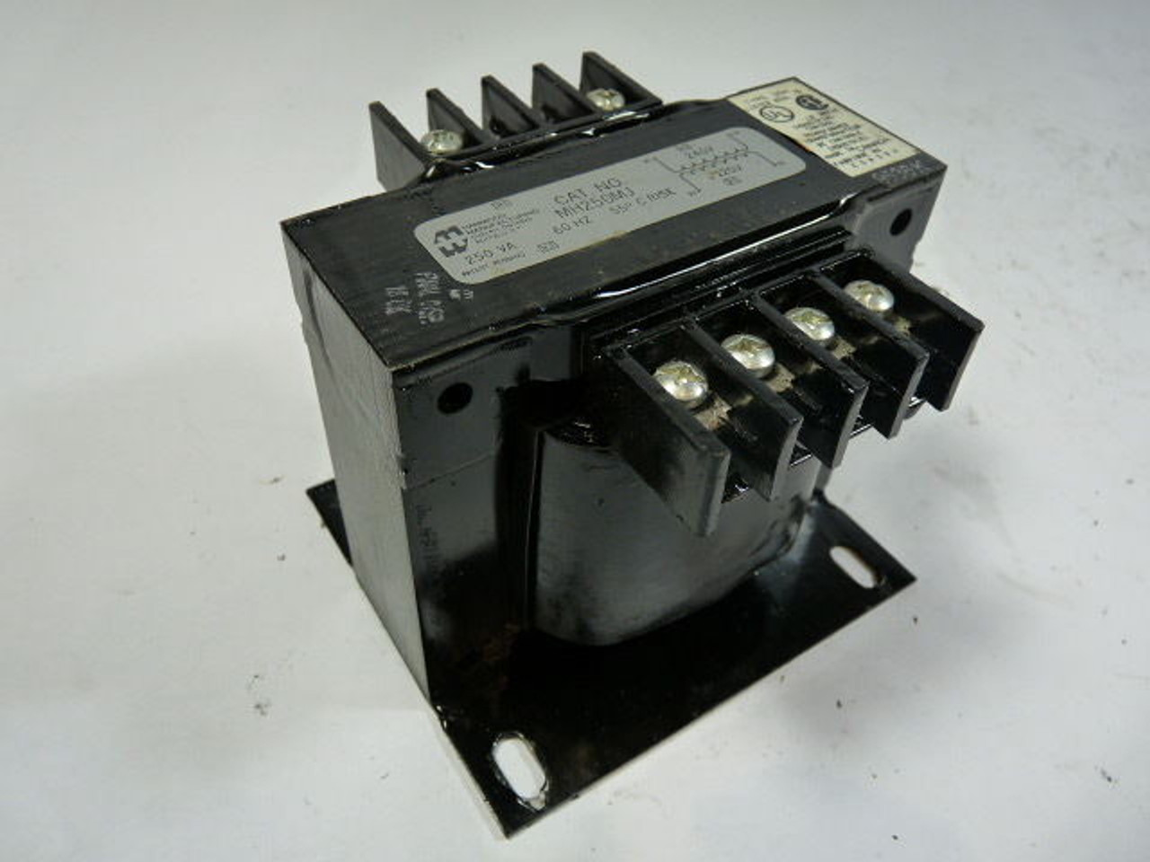 Hammond MH250MJ Transformer 250VA Pri.240V 60Hz Sec.120V USED