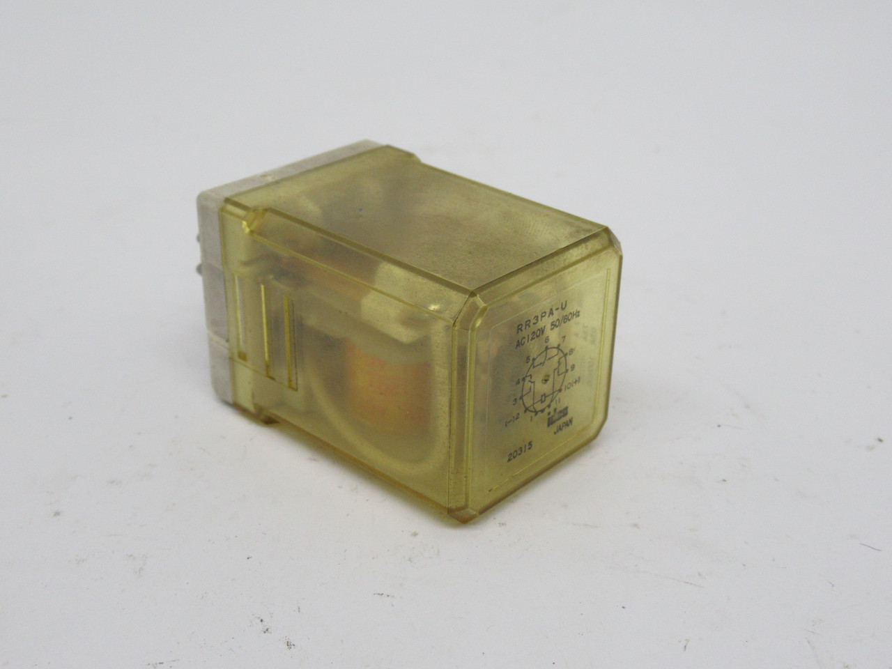 IDEC RR3PA-U-AC120V Plug-in Relay 120VAC 50/60Hz 10A 11-Pin USED
