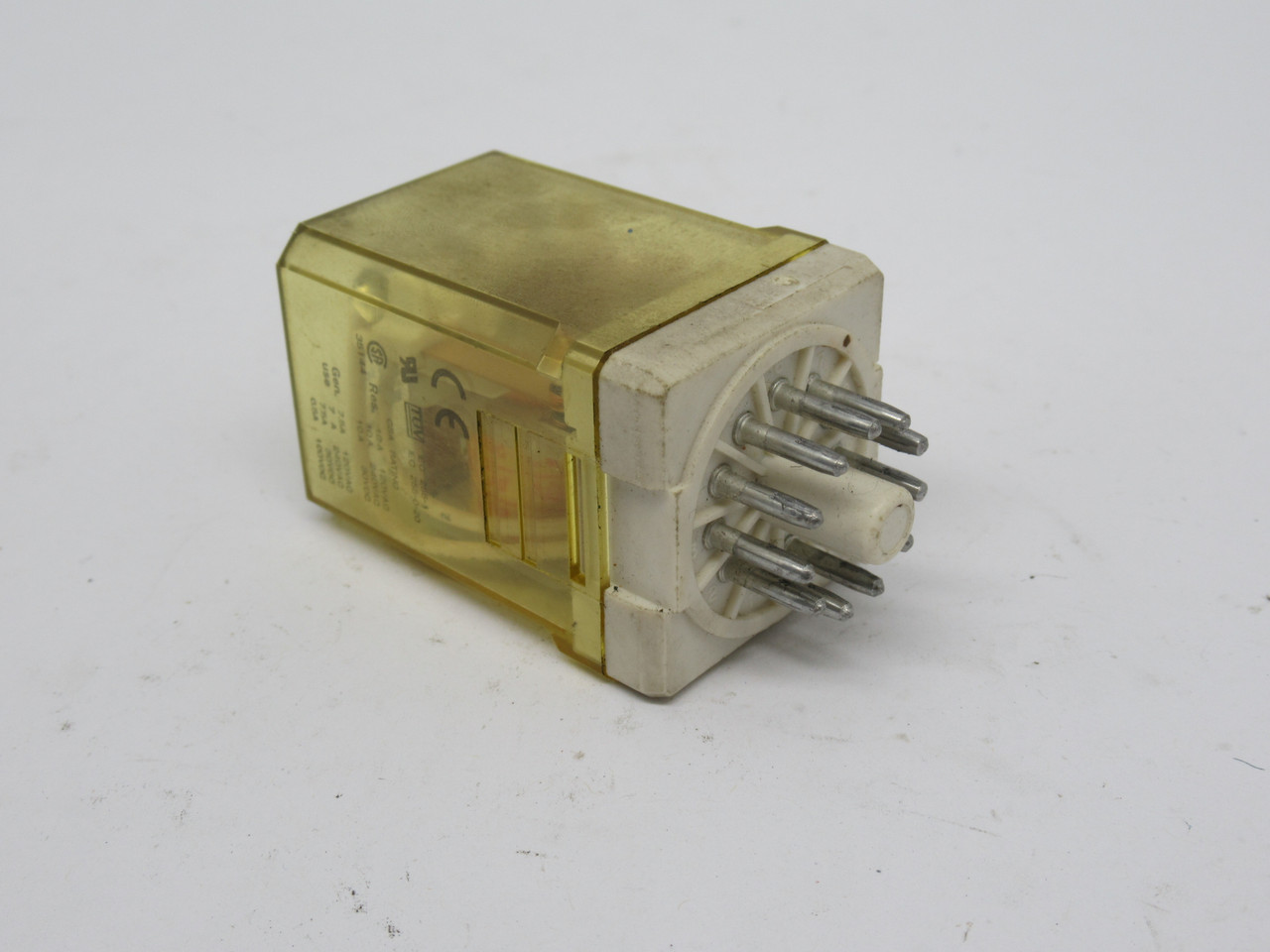 IDEC RR3PA-U-AC120V Plug-in Relay 120VAC 50/60Hz 10A 11-Pin USED