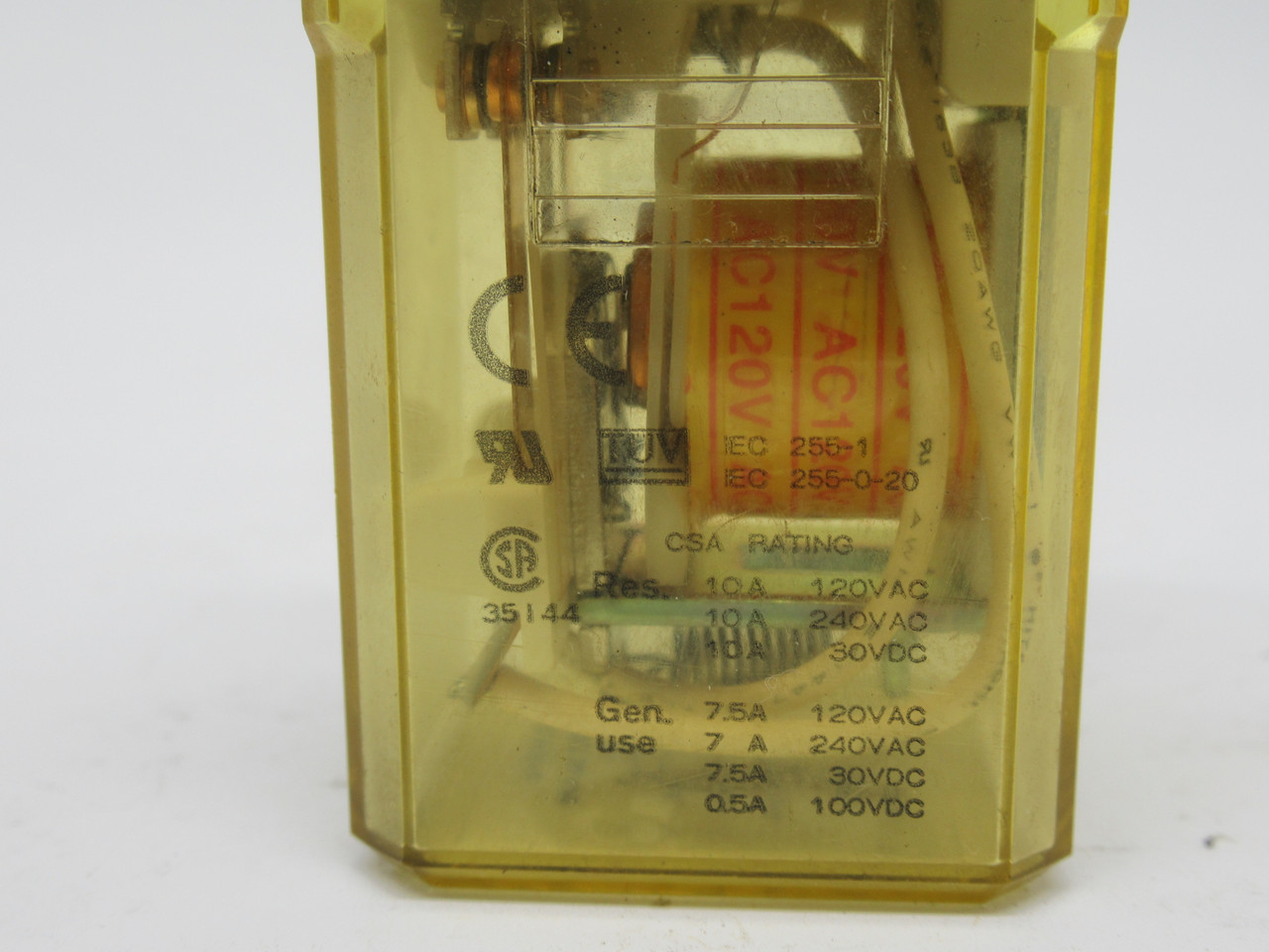IDEC RR3PA-U-AC120V Plug-in Relay 120VAC 50/60Hz 10A 11-Pin USED