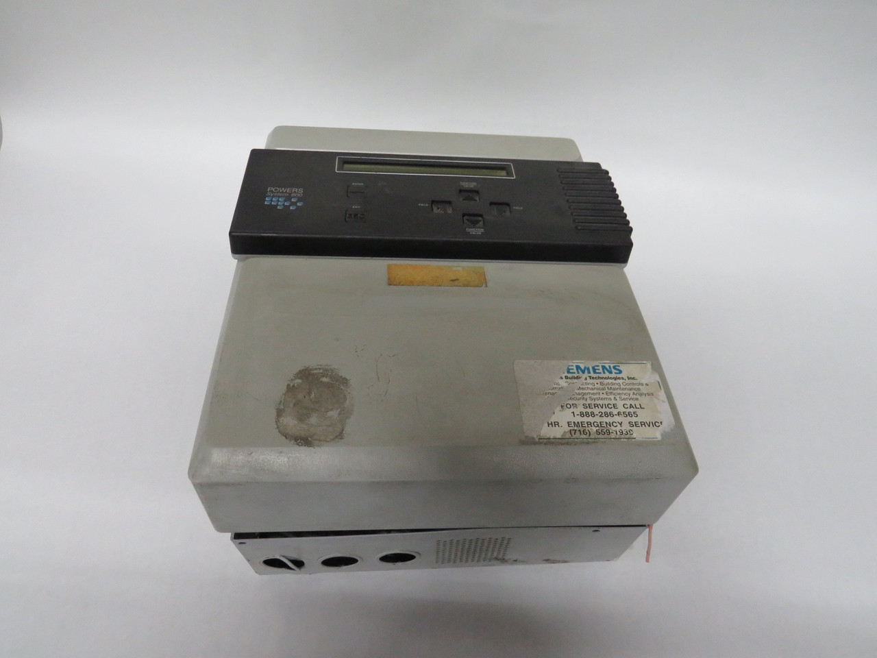 Siemens 544-550 Sensor Controller 24VAC 2.0A 60Hz Damaged Enclosure NO KEY AS IS