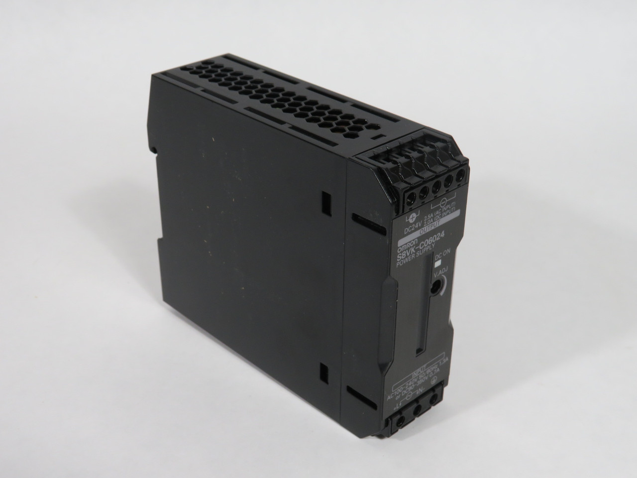 Omron S8VK-C06024 Book Type Power Supply Out: 24VDC 2.5A In: 100-240VAC NEW