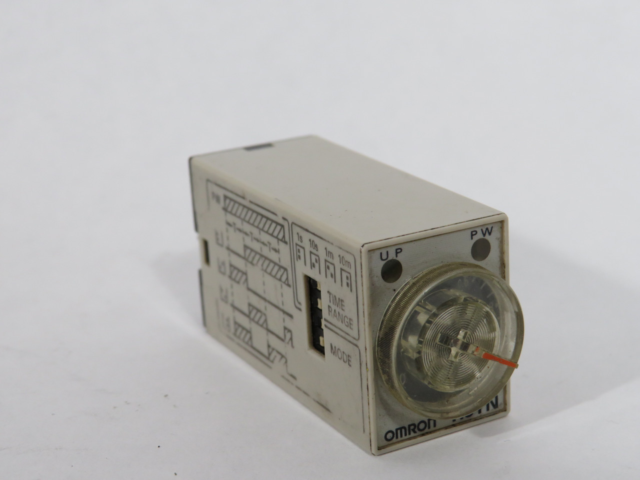 Omron H3YN-2-AC100-120 Plug-In Timer 1s/10s/1min/10min 100-120VAC COS DMG USED