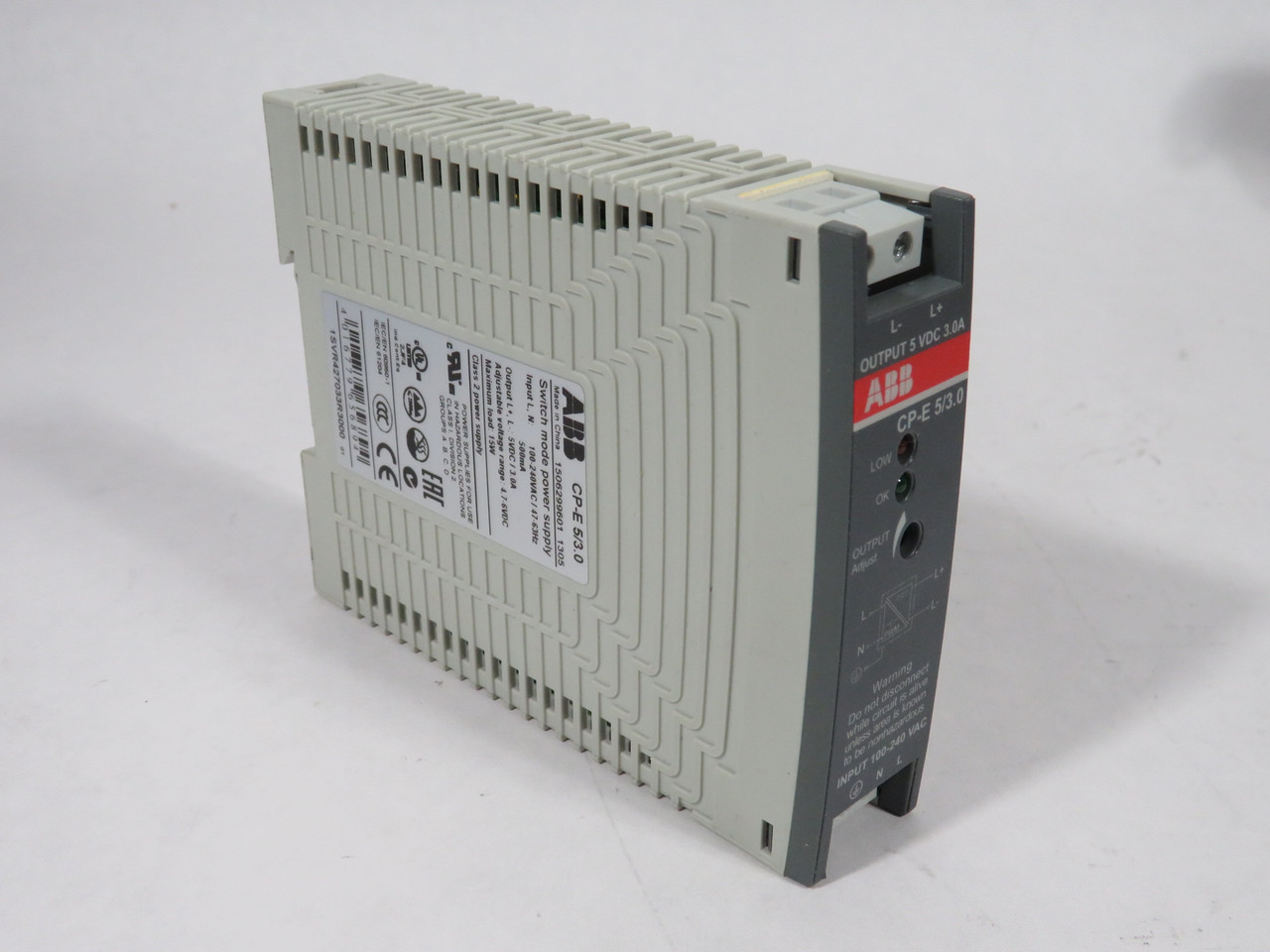 ABB 1SVR427033R3000 CP-E 5/3.0 Switch Mode Power Supply 5VDC 3.0A BOX DMG NEW