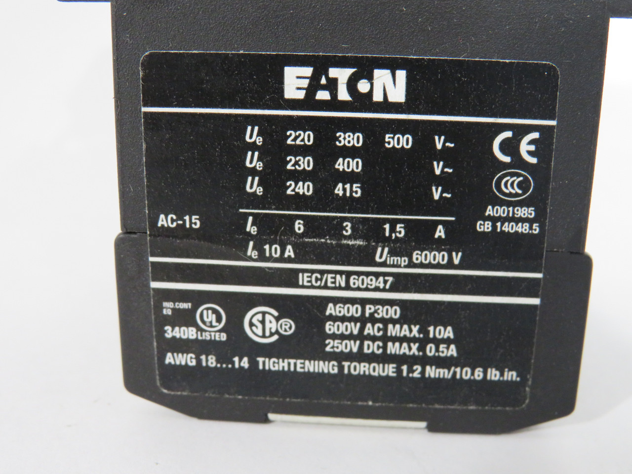 Eaton XTRM10A22 Control Relay for Contactor 2NO 2NC 24V 50/60Hz USED