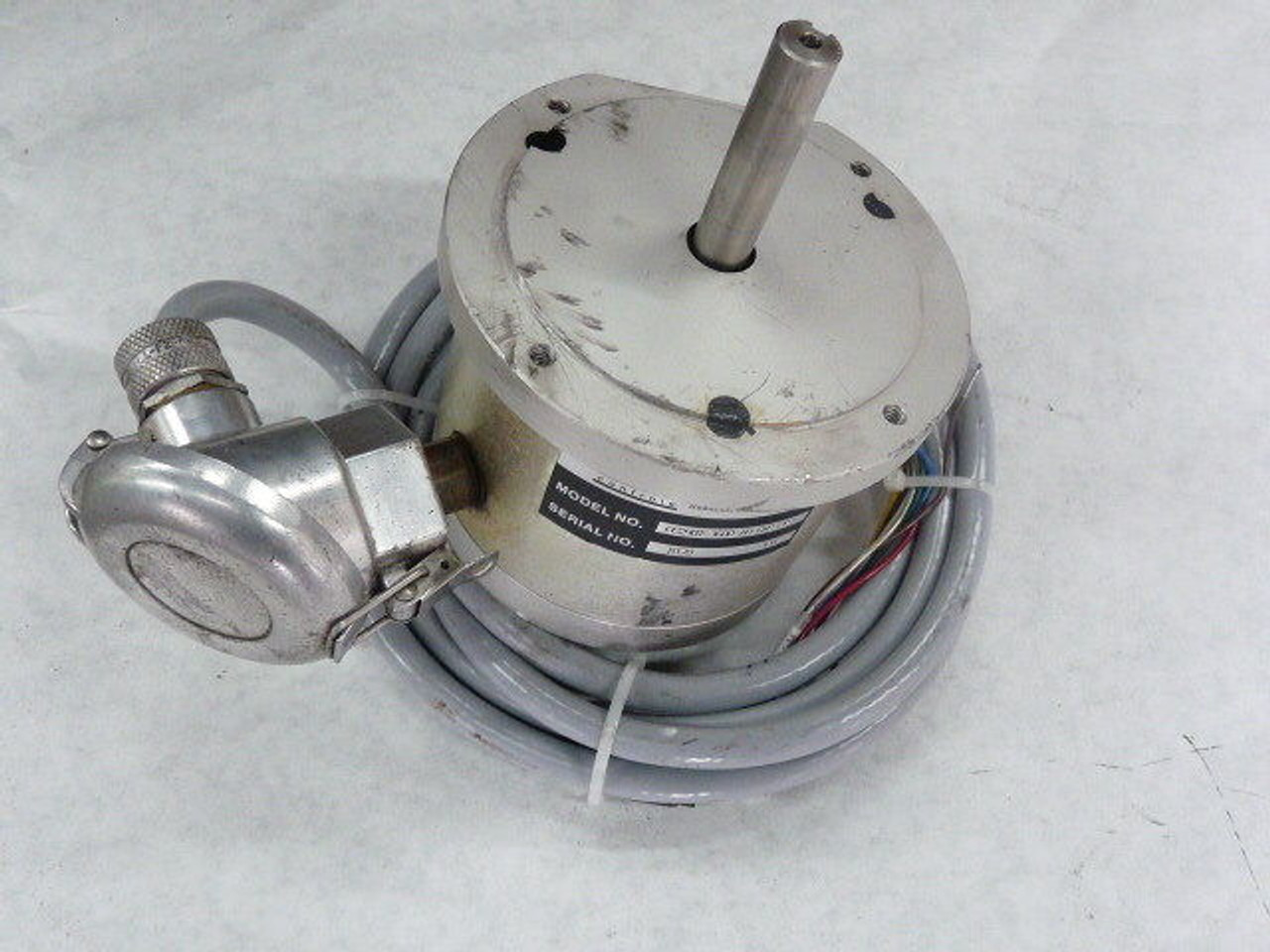 Carlen Controls Incremental Encoder 3600RPM 5-30VDC USED