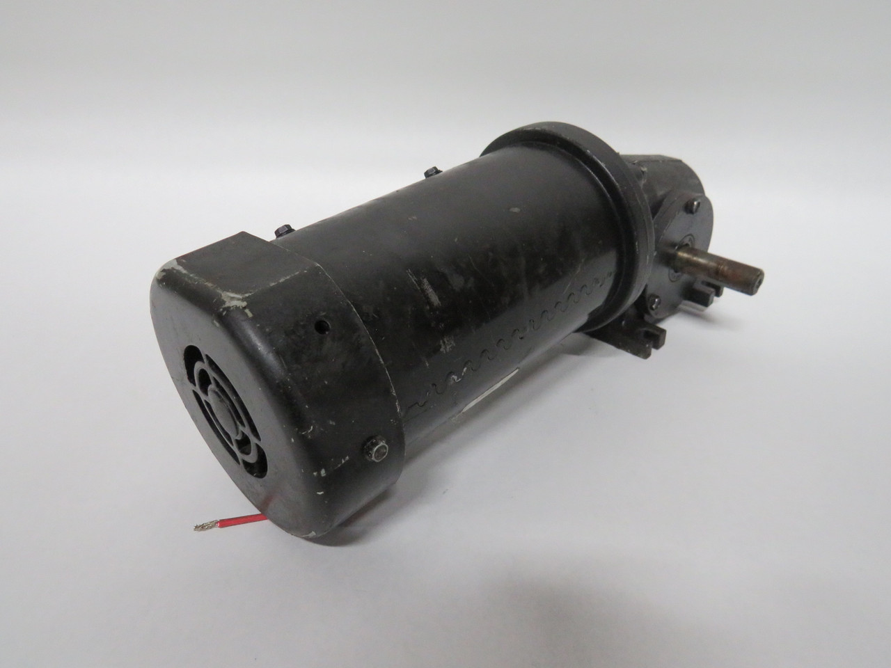 Leeson AC Gearmotor 10:1 43lbs-in .16HP 170/142RPM 115/230V 38 TEFC USED