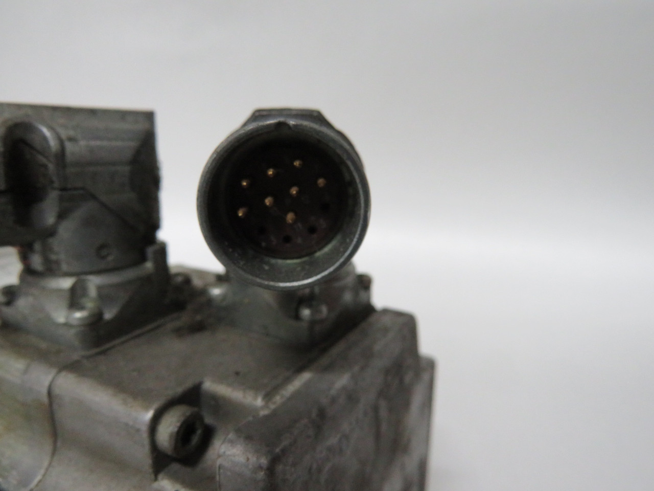 Siemens 1FK7042-5AF71-1SA0 Servo Motor 9000/3000RPM 267V 3/2.6Nm 2.2/1.95A USED