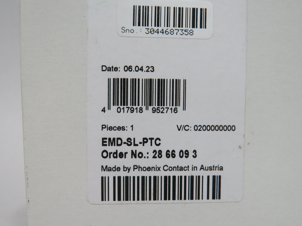 Phoenix Contact EMD-SL-PTC 2866093 Temperature Monitoring Relay SEALED BOX NEW