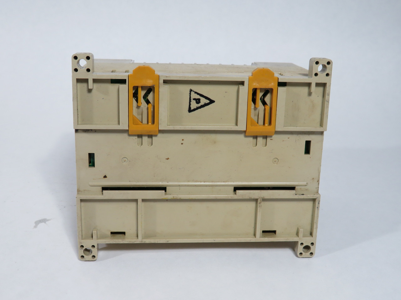 Omron CPM1A-30CDR-A Programmable Controller 100-240V 50/60Hz 60VA NO DOORS USED