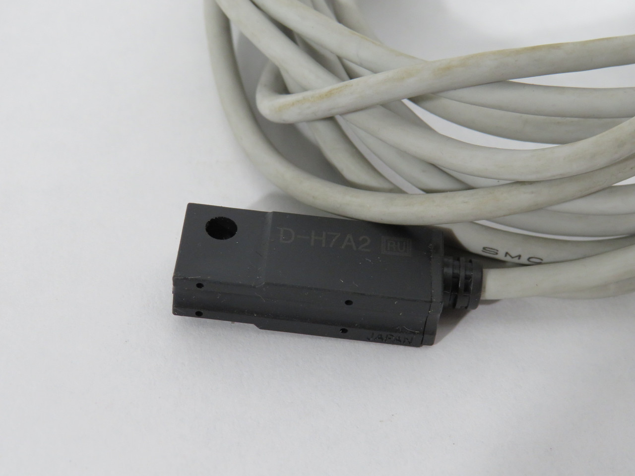SMC D-H7A2L Solid State Auto Switch 28VDC 80mA 2.2m Cut Cable Cosmetic Wear USED