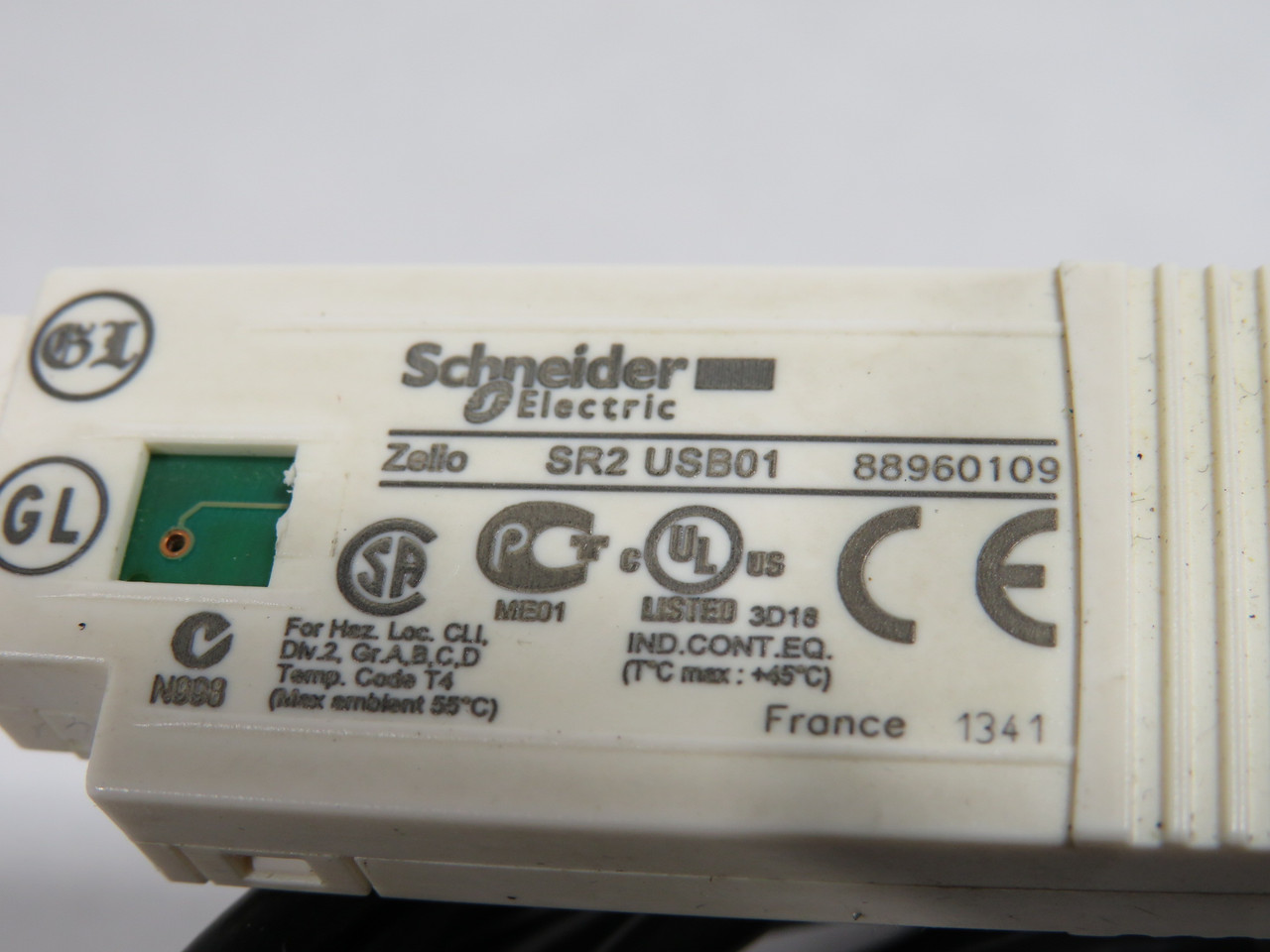 Schneider SR2USB01 Connecting Cable for Zelio Smart Relay BROKEN TAB USED