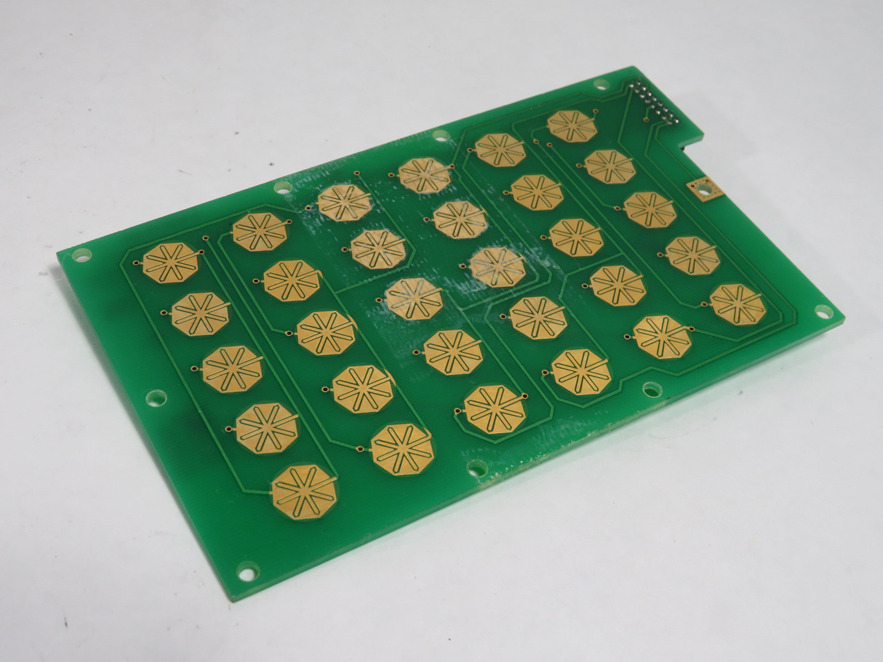 Eason 20-00104-01 Circuit Board for Operator Interface Keyboard USED