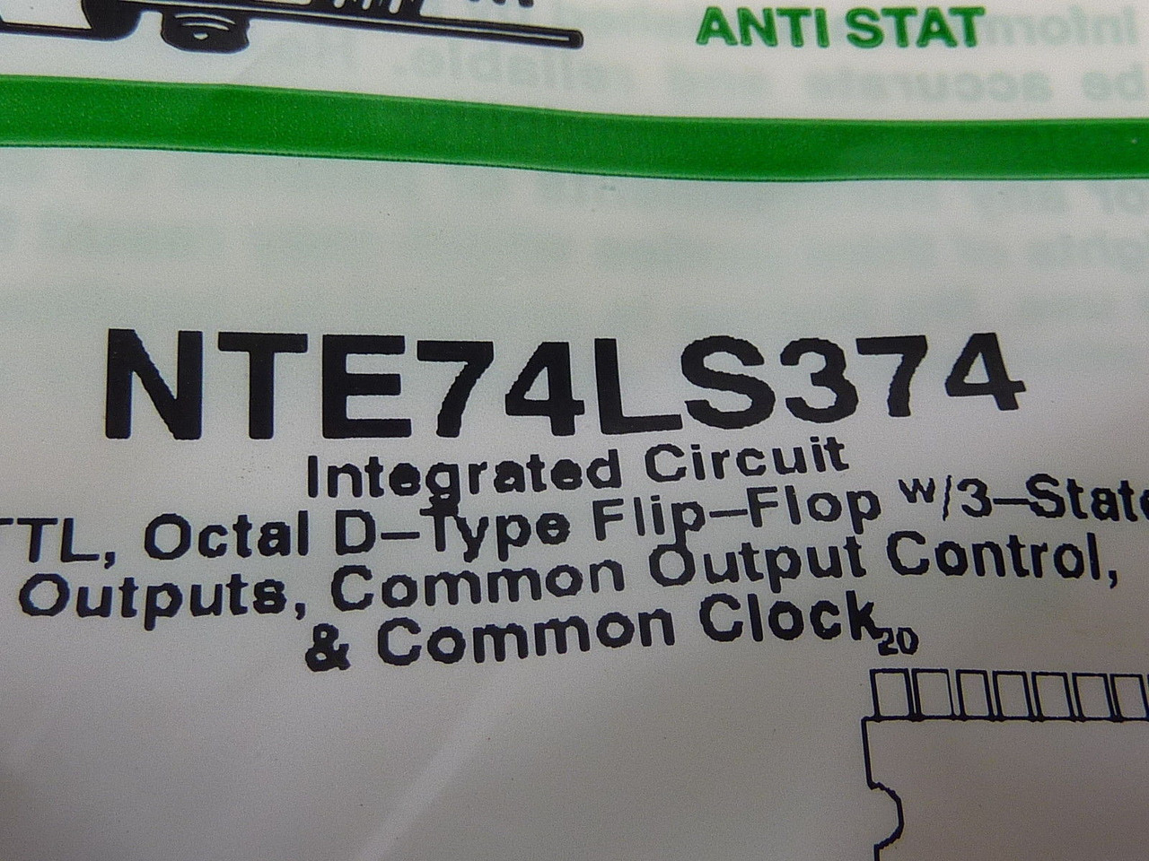 NTE NTE74LS374 Integrated Circuit D-Type Flip Flop W/ 3 Outputs NEW