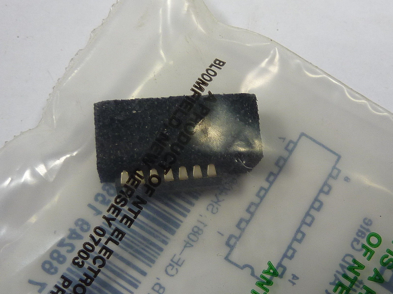 NTE NTE4081B Integrated Circuit  2-Input & Gate NEW