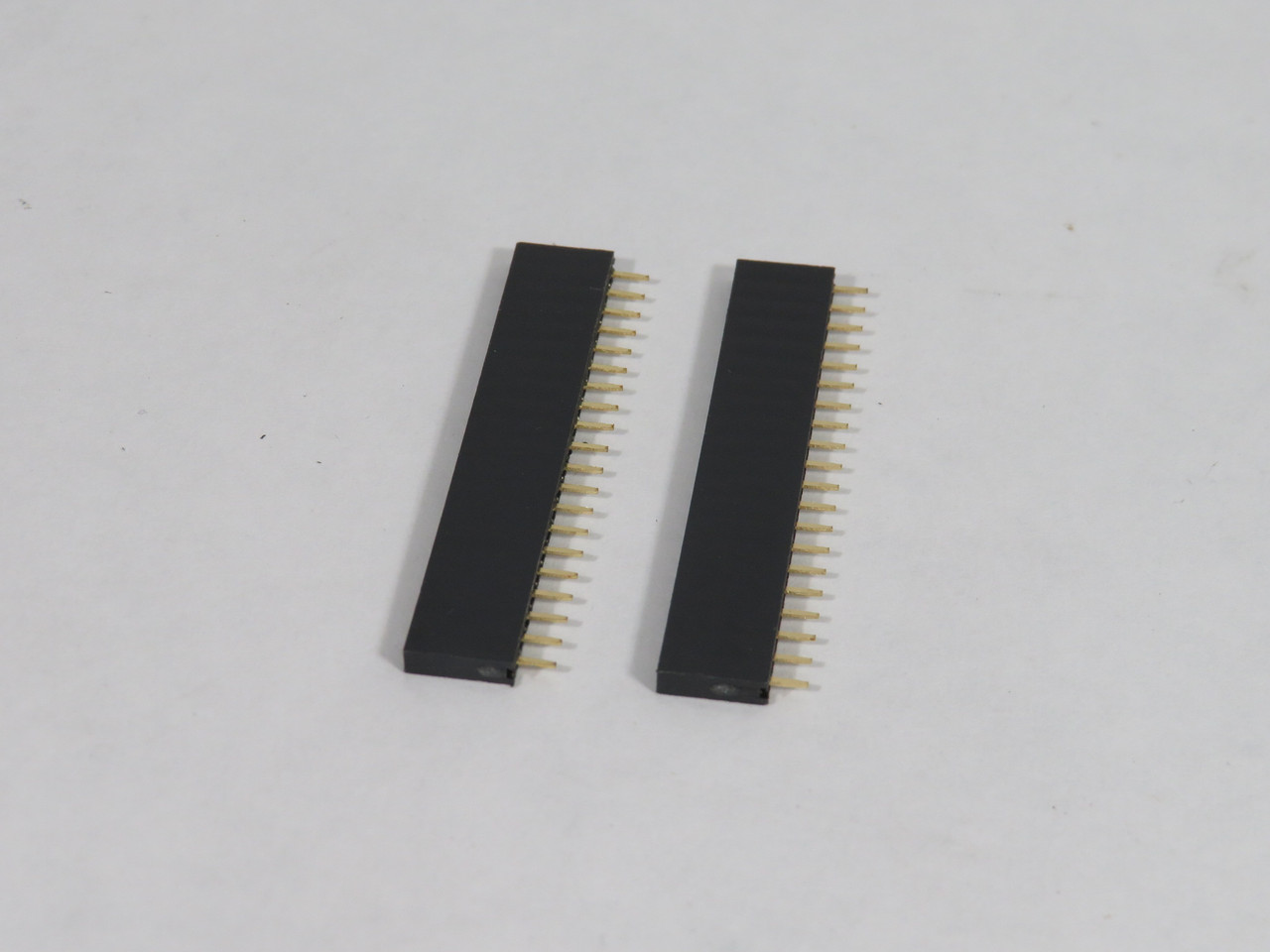 Sayal ACPC-5011C SIPSKT 2.5mm 20-Socket NBST Gold Black Lot of 2 NWB