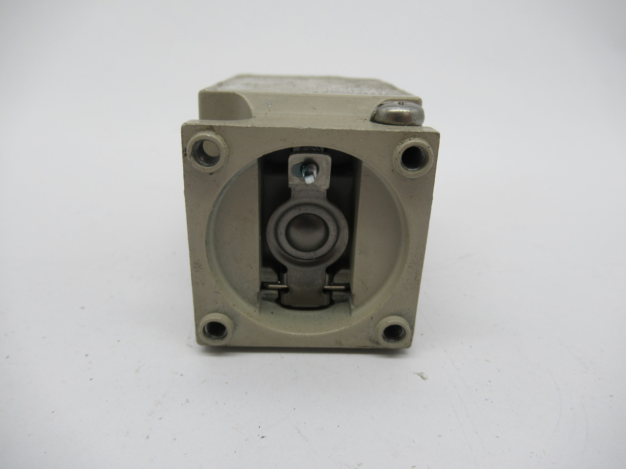 Omron D4A-0100N Limit Switch Body Assembly Type 3,4,4X,6P and 13 USED