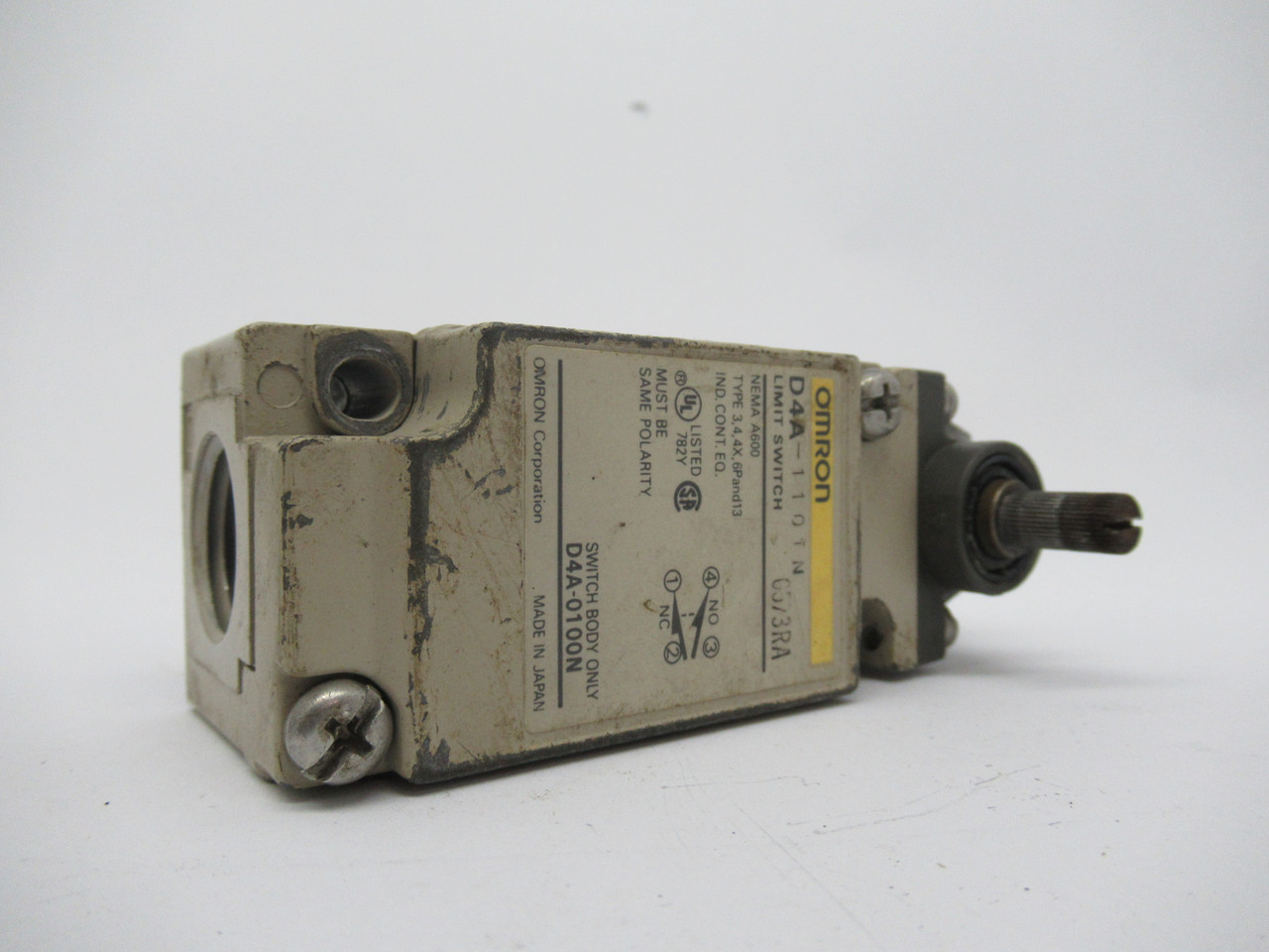 Omron D4A-1101N Limit Switch Type 3,4,4X,6P and 13 USED