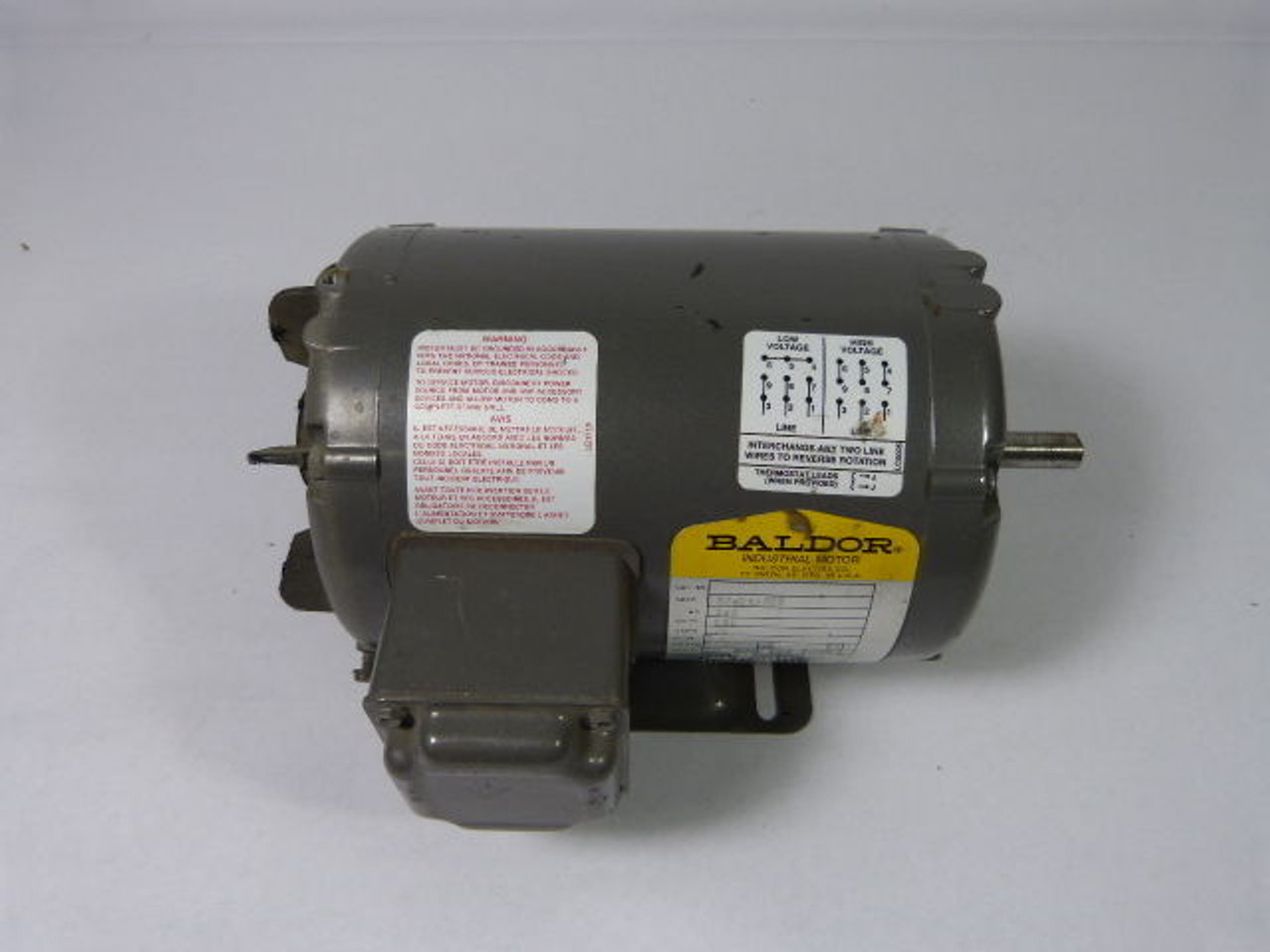 Baldor 1/2HP 3450RPM 575V 48 TEFC 3Ph .8A 60Hz MISSING FAN COVER USED