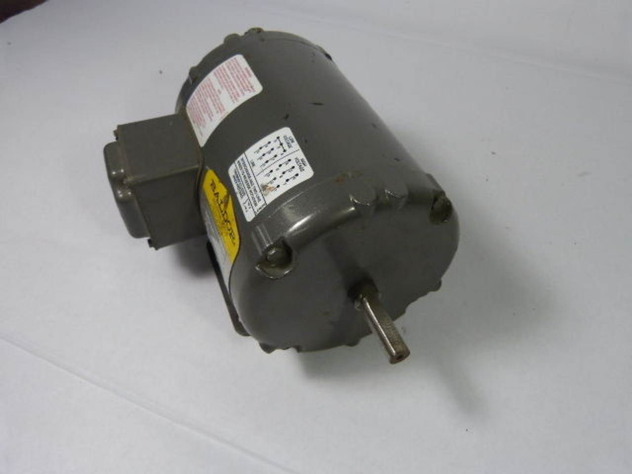 Baldor 1/2HP 3450RPM 575V 48 TEFC 3Ph .8A 60Hz MISSING FAN COVER USED