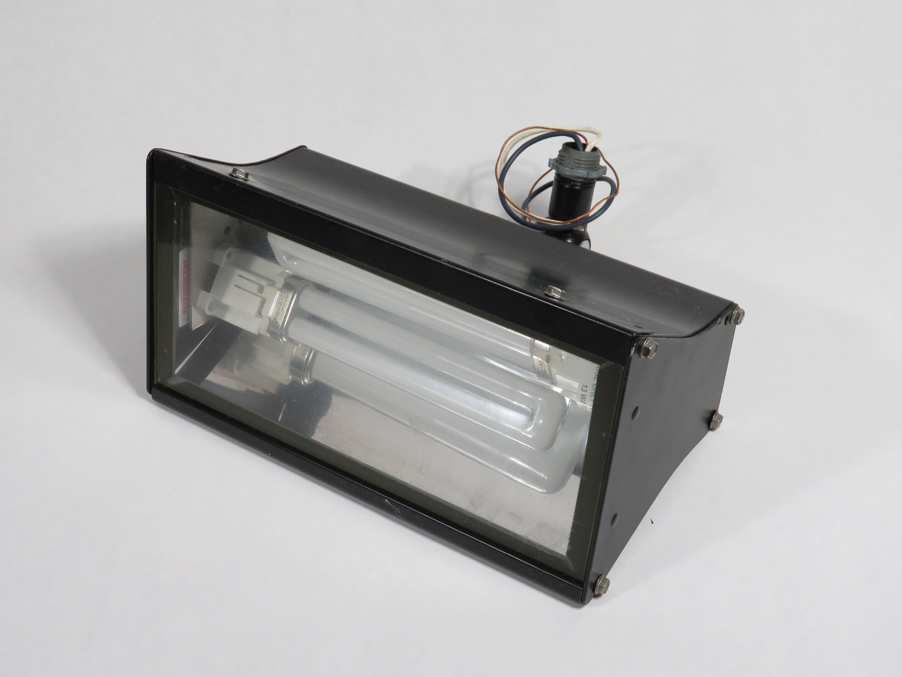 Lightway Industries FWXA Flood Light Luminaire 120V 60Hz 13W 5.5" Wire USED