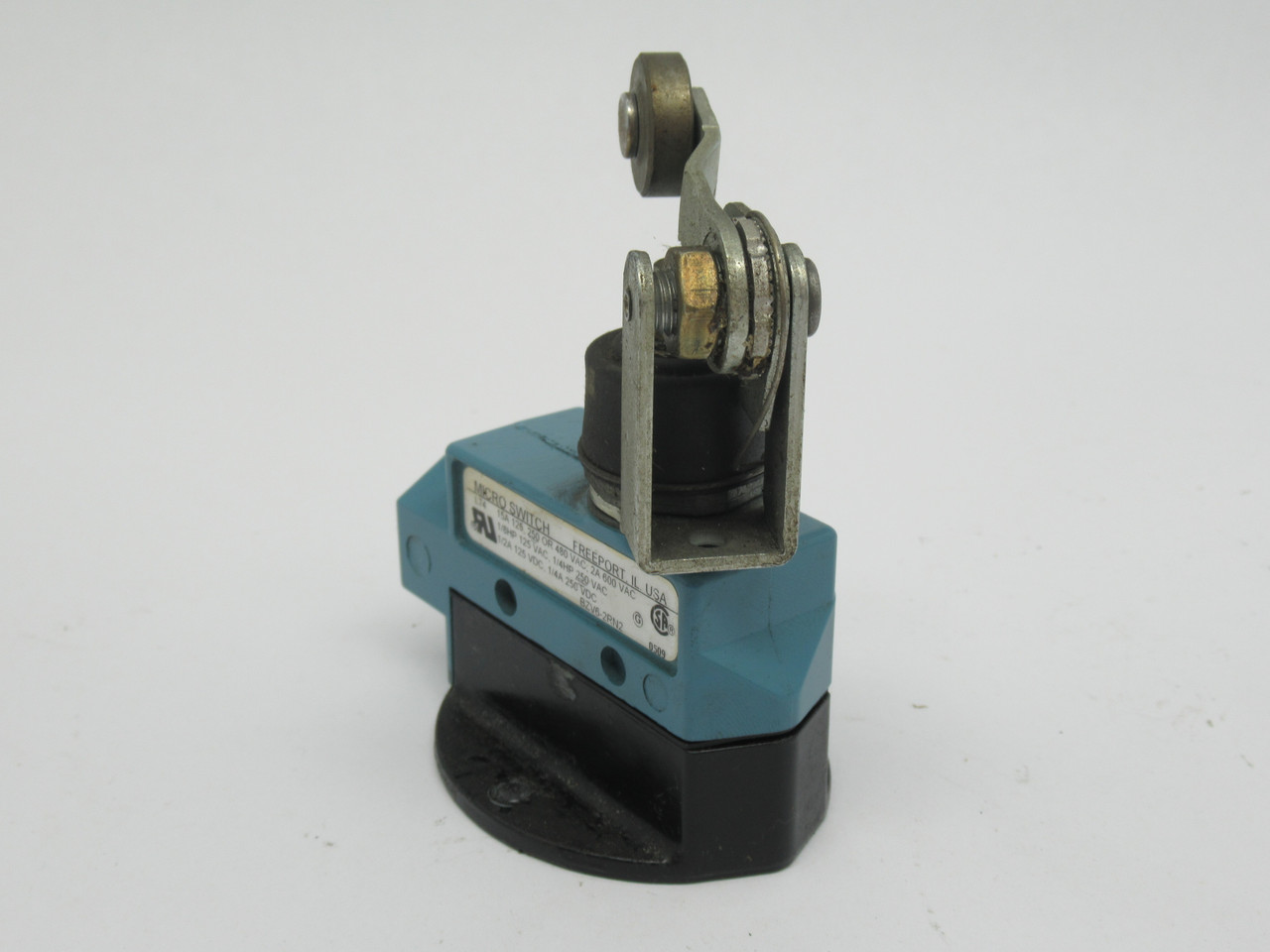 Microswitch BZV6-2RN2 Top Roller Arm Limit Switch 15A 250VDC 600VAC USED