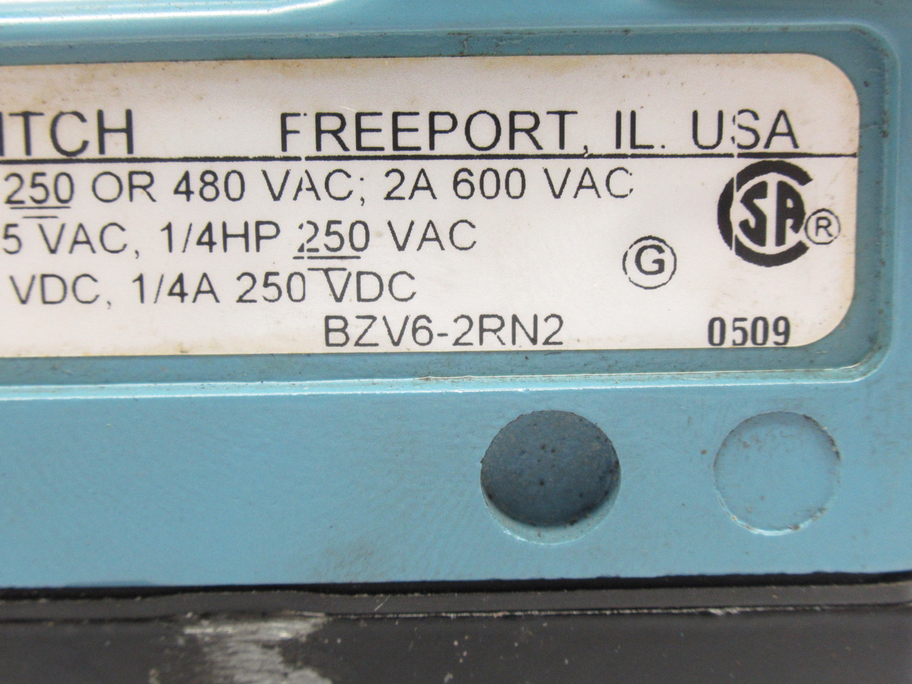 Microswitch BZV6-2RN2 Top Roller Arm Limit Switch 15A 250VDC 600VAC USED