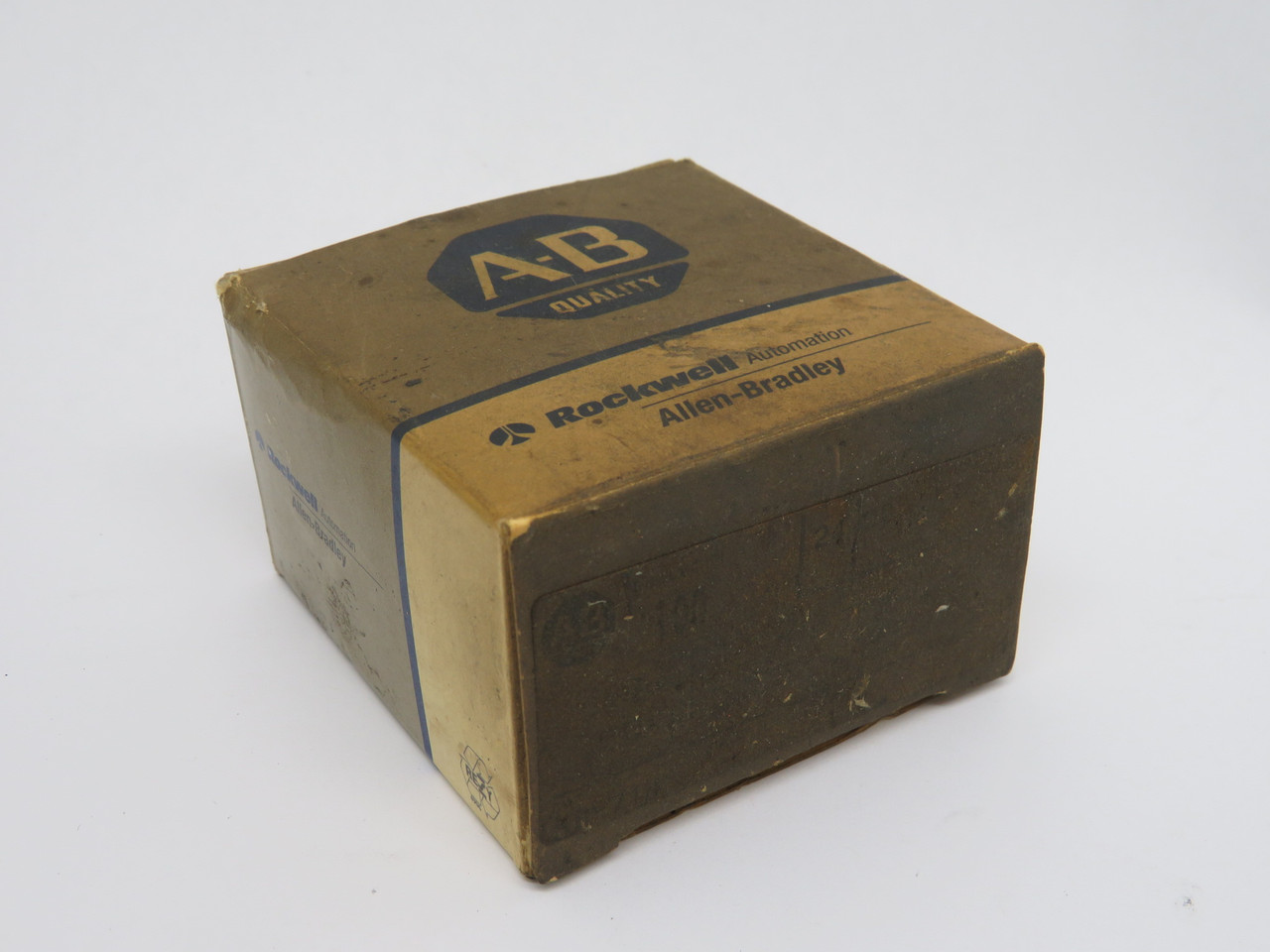 Allen-Bradley NB714 Contactor Coil 24VDC DAMAGED BOX NEW