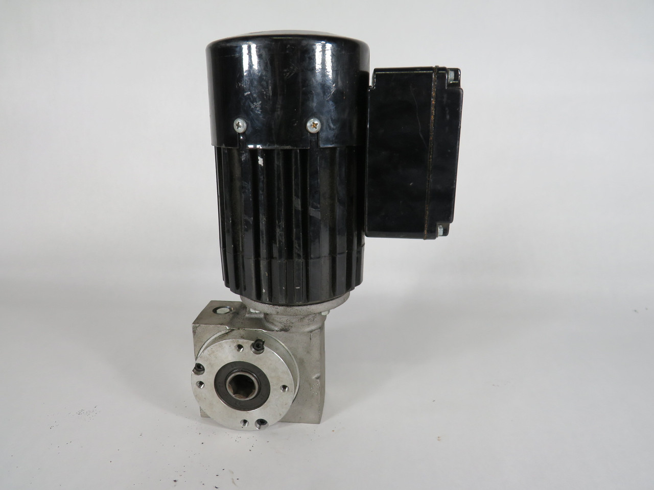 Bodine/Bosch 0.09kW 1400/1700RPM 500/575V C/W Gear Reducer 20:1 USED
