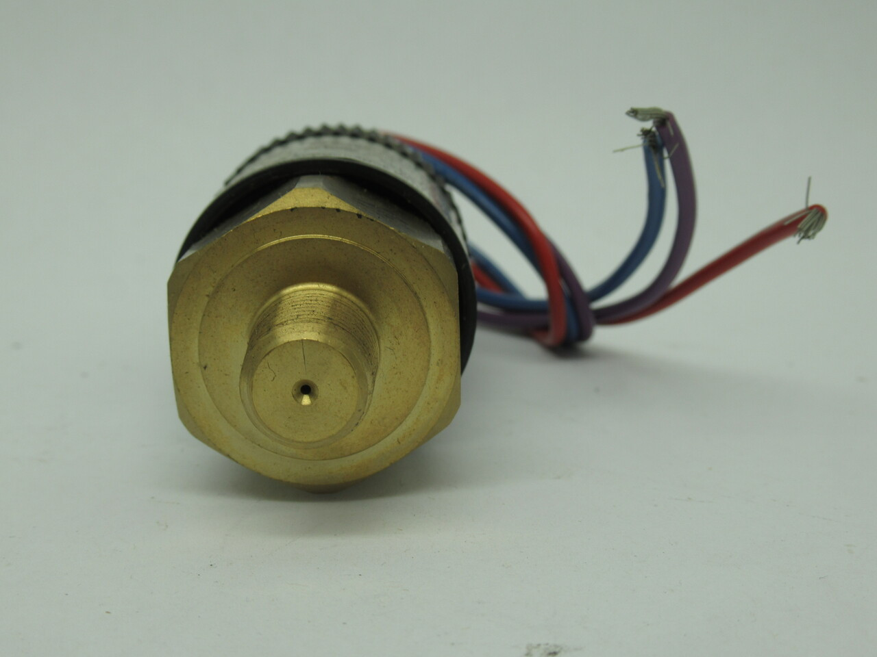 Barksdale 96211-BB4-T4 Compact Pressure Switch 22.5-125PSI 125/250VAC 5A USED