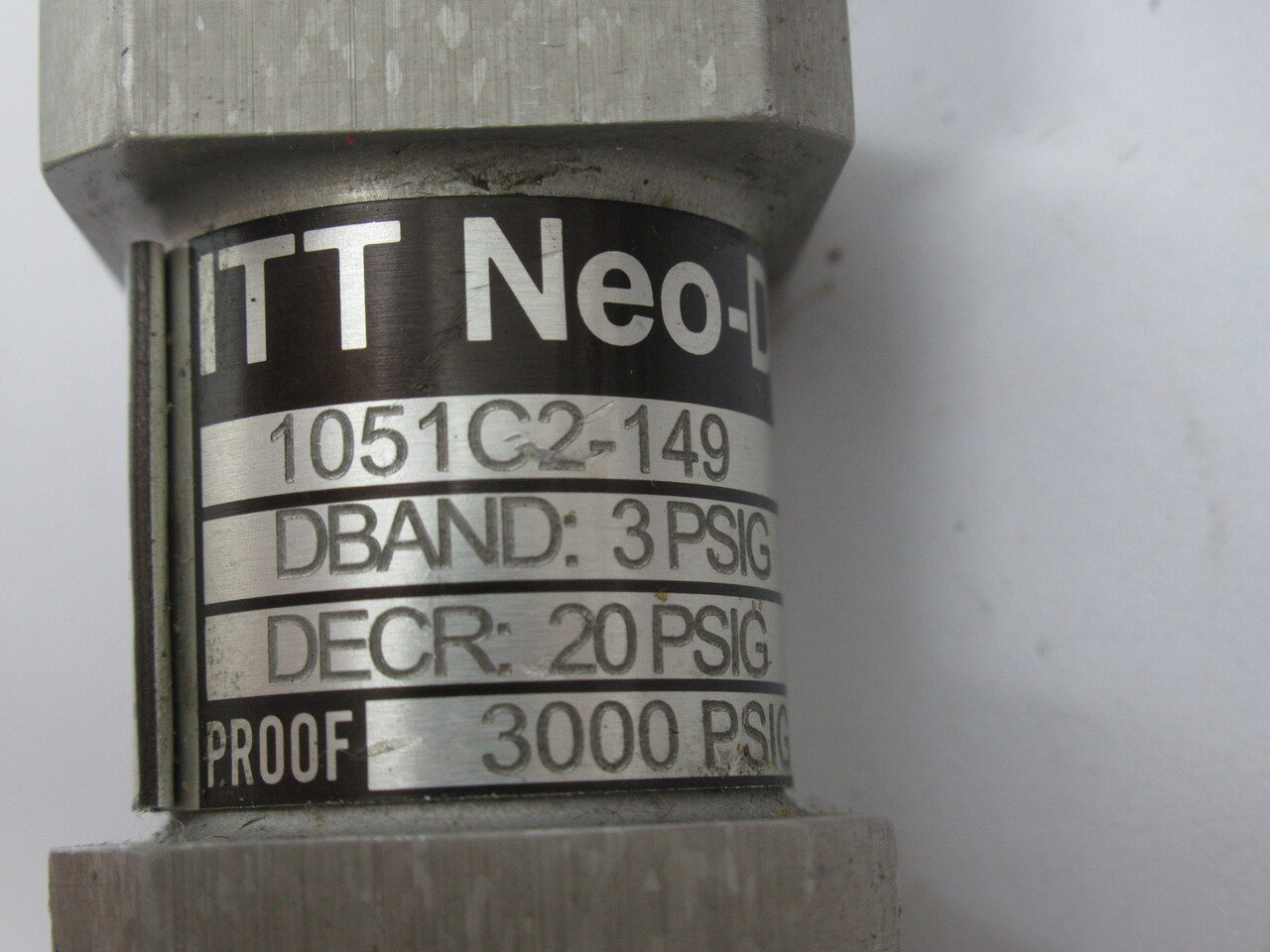 ITT Neo-Dyn 1051C2-149 Mini Pressure Switch 125/250VAC 7A 3000 PSIG USED