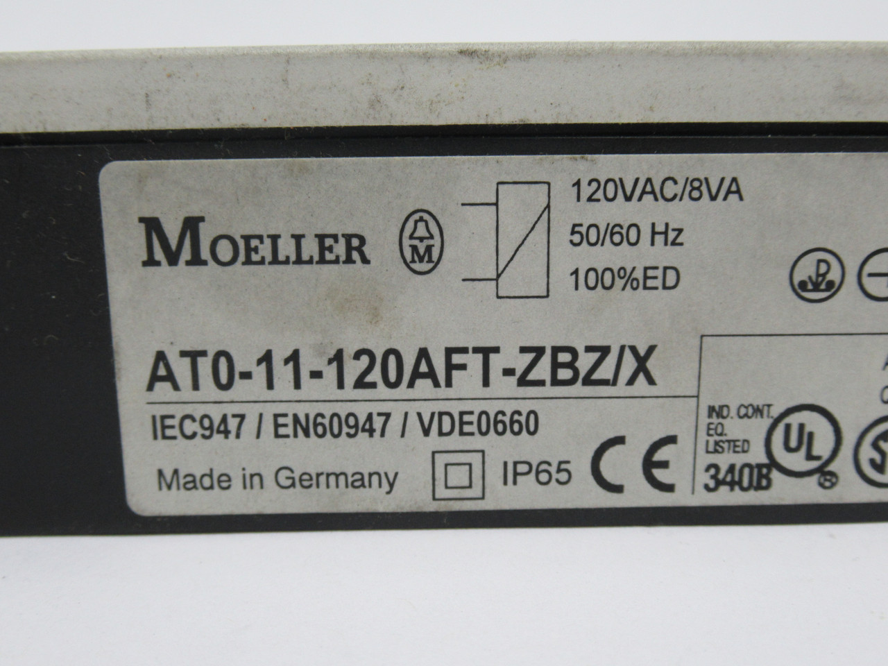 Moeller AT0-11-120AFT-ZBZ/X Mechanical Interlock Switch 1NO/1NC NO KEY USED