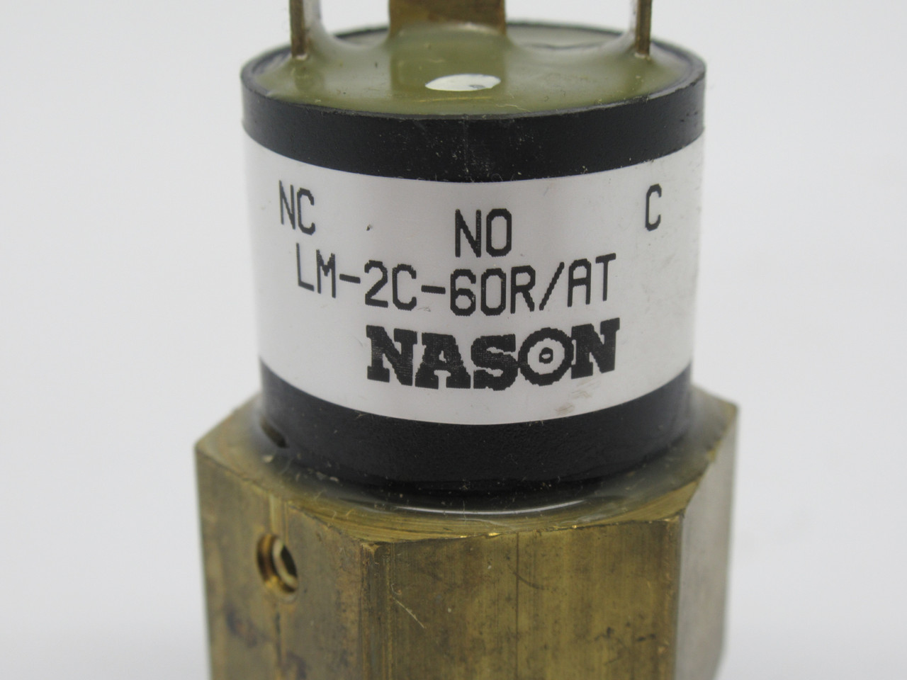Nason LM-2C-60R/AT Low Pressure Switch 1/8" NPT 60PSI USED